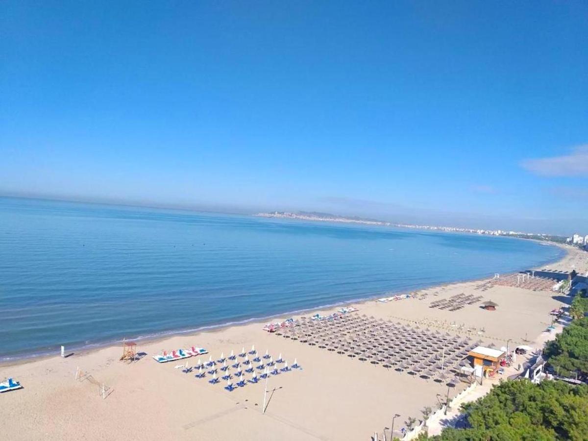 Yellow Building Durres Exterior photo